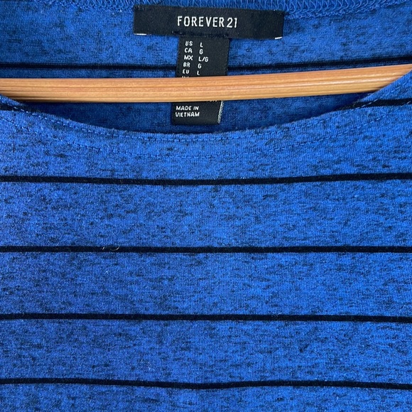 Forever 21 Size L - Picture 3 of 12